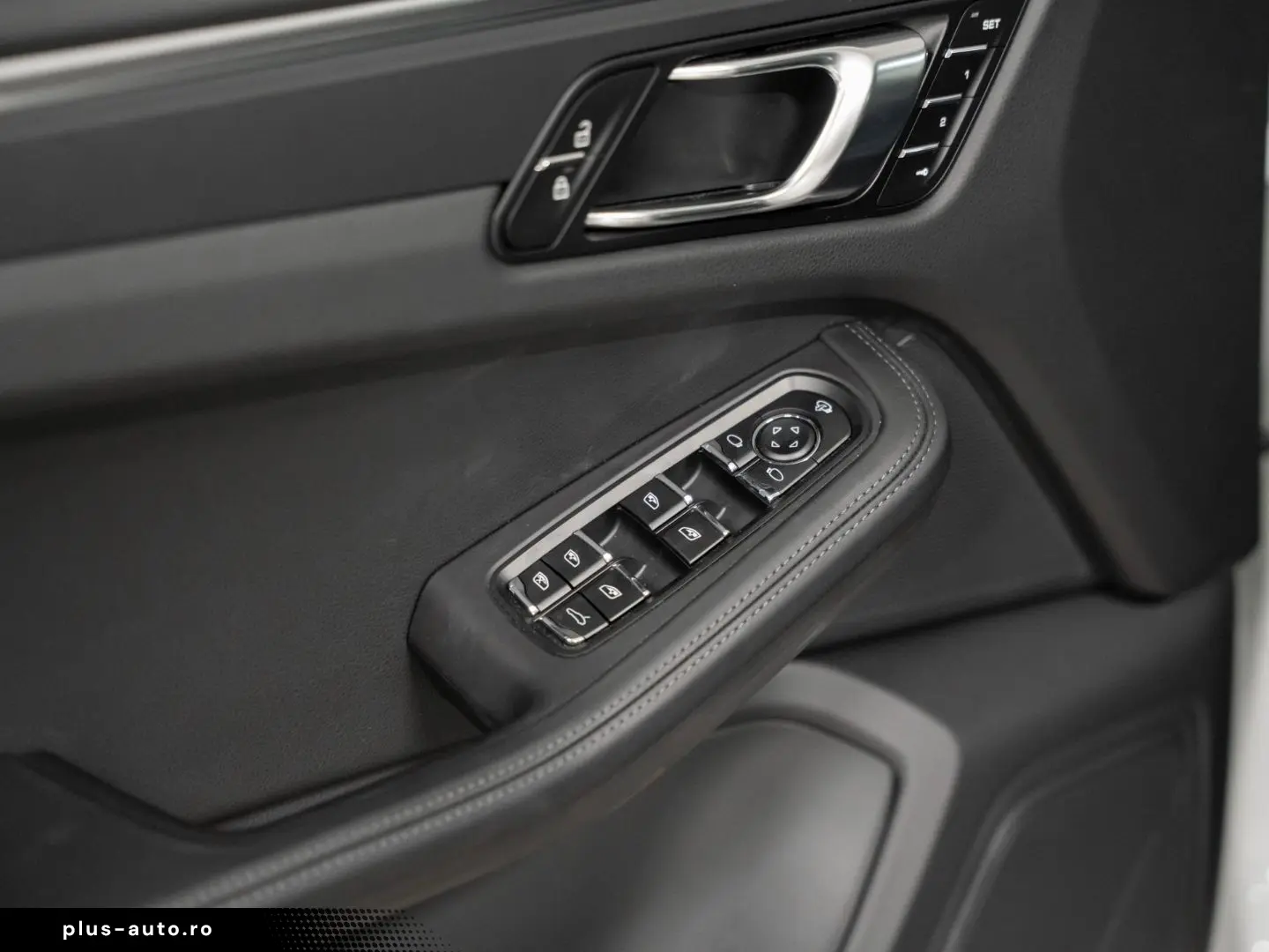 PORSCHE Macan T Panorama Surround View