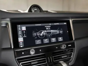 PORSCHE Macan T Panorama Surround View