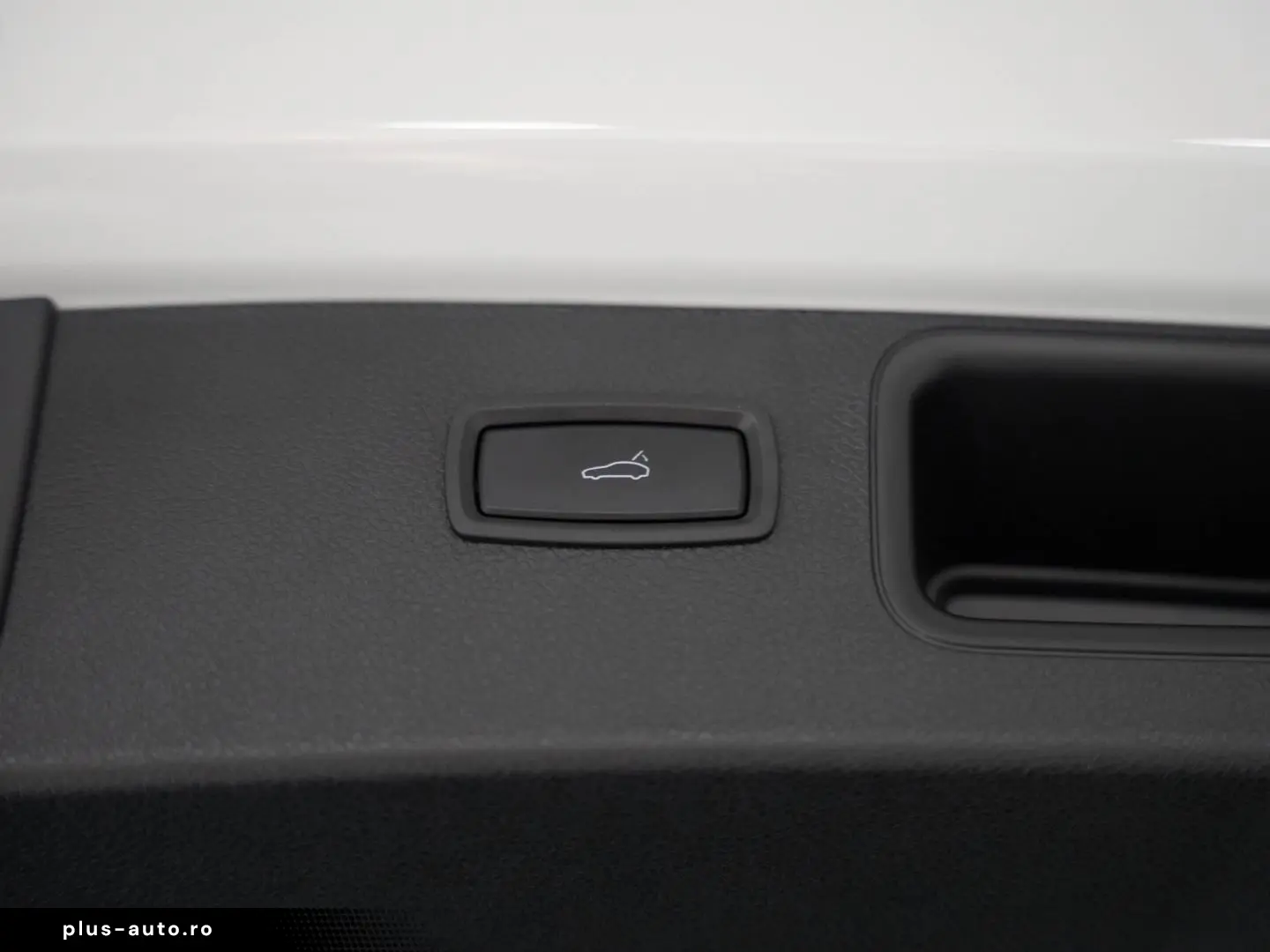 PORSCHE Macan T Panorama Surround View