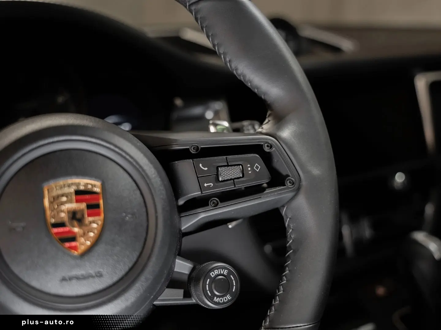 PORSCHE Macan T Panorama Surround View