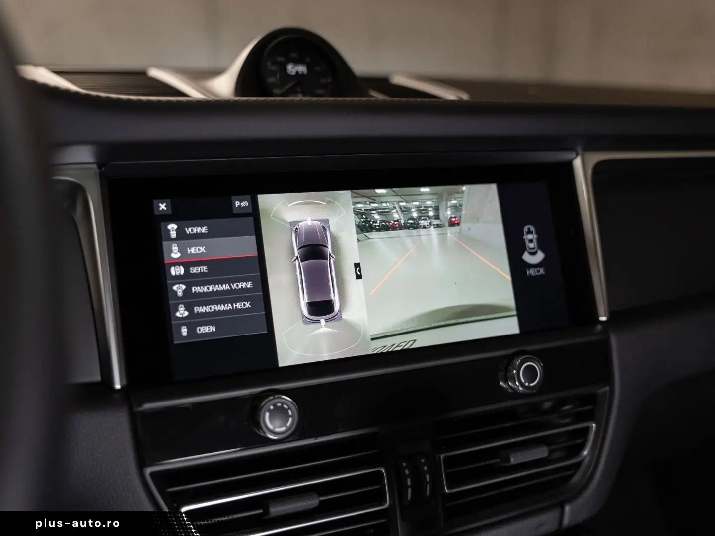 PORSCHE Macan T Panorama Surround View