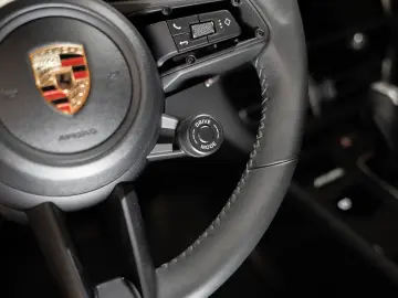 PORSCHE Macan T Panorama Surround View