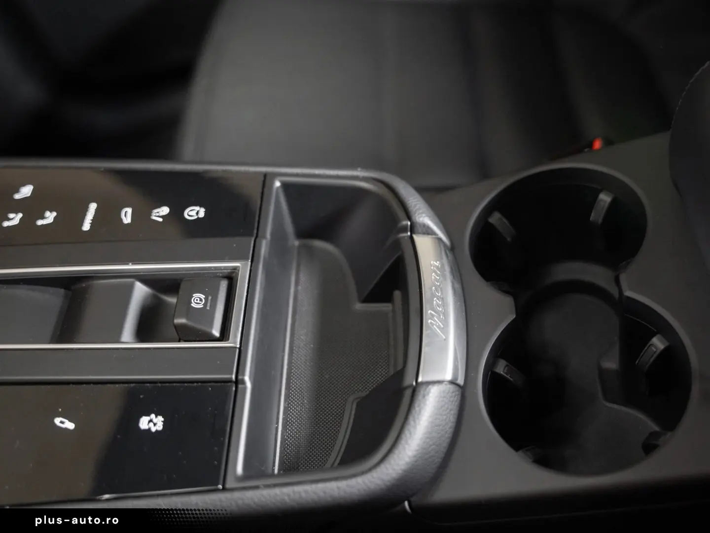 PORSCHE Macan T Panorama Surround View
