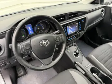 Toyota Auris 1.8 hybrid 160.000 km