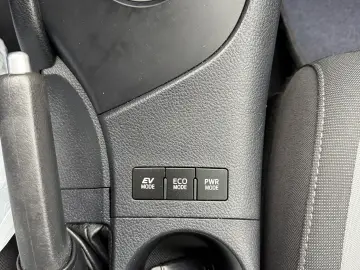 Toyota Auris 1.8 hybrid 160.000 km