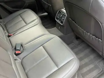 PORSCHE Porsche Macan 2.0