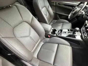 PORSCHE Porsche Macan 2.0
