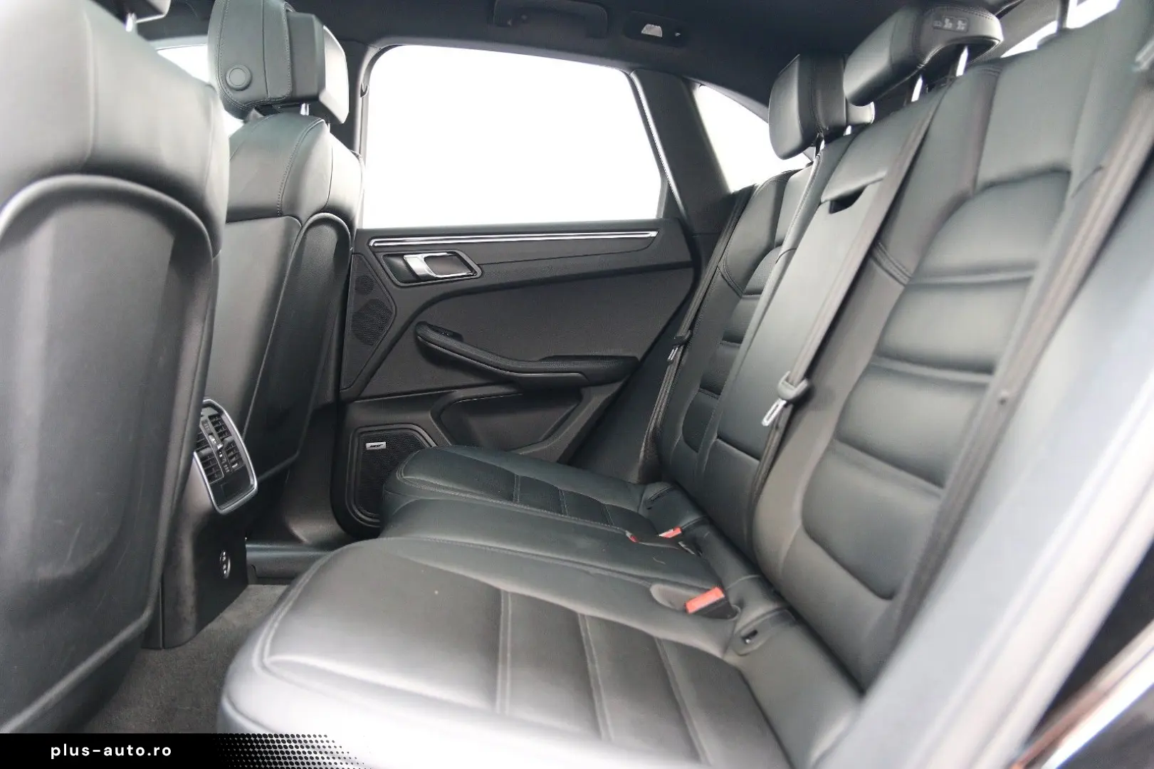 PORSCHE Macan 2.0 18Wege Pano Kamera Bose ACC LED 20