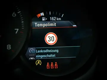 PORSCHE Macan 2.0 18Wege Pano Kamera Bose ACC LED 20