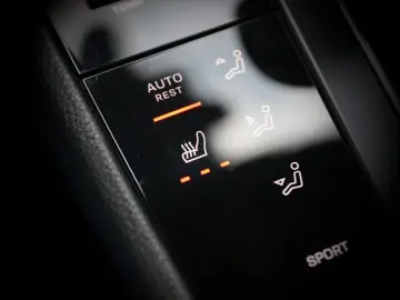 PORSCHE Macan 2.0 18Wege Pano Kamera Bose ACC LED 20