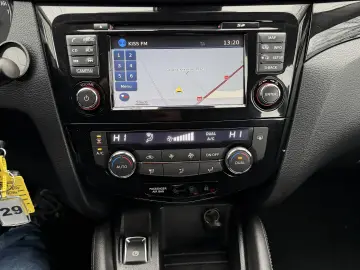 Nissan Qashqai 1.6 benzina 125.000 km in RATE FIXE