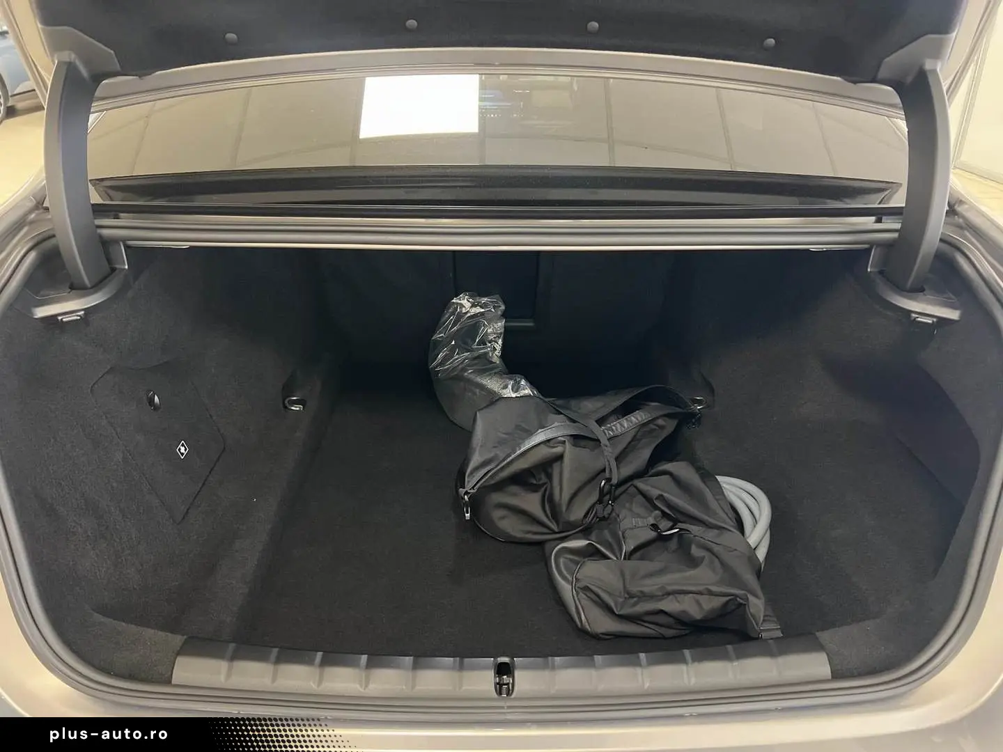 BMW M760e xDrive  Individual Edition UnfallfreI 1.Hd