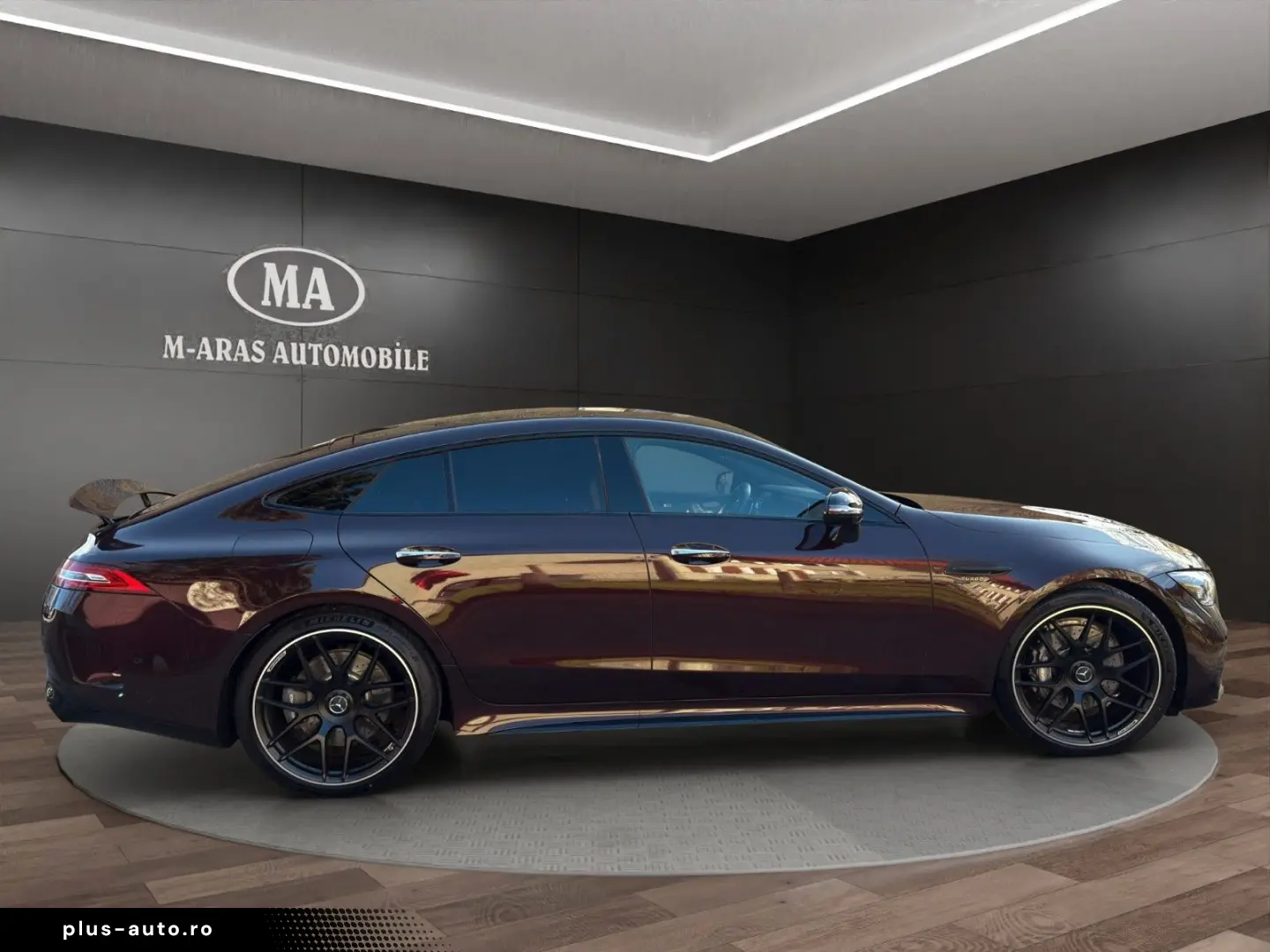 MERCEDES-BENZ AMG GT 4-trg. 53 4Matic Pano  Sonderlackirug