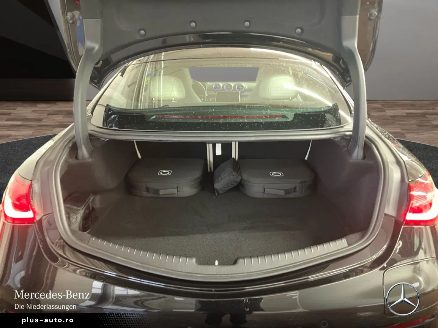 MERCEDES-BENZ CLE 300 e AMG PANO 360 BURMESTER KEYLESS 9G