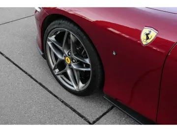 FERRARI Roma  ADAS Carbon LED Alcantara JBL MagneRide Ma