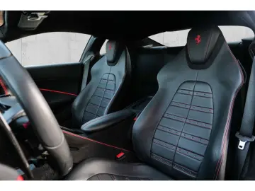 FERRARI Roma  ADAS Carbon LED Alcantara JBL MagneRide Ma