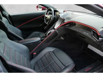 FERRARI Roma  ADAS Carbon LED Alcantara JBL MagneRide Ma