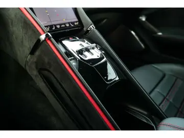 FERRARI Roma  ADAS Carbon LED Alcantara JBL MagneRide Ma