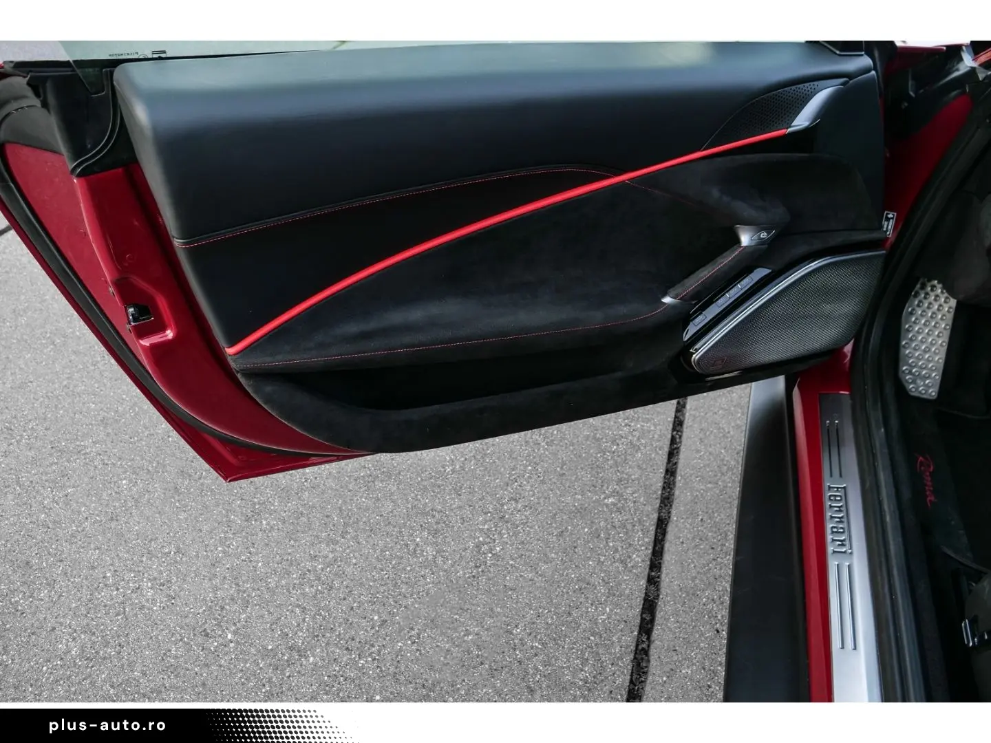 FERRARI Roma  ADAS Carbon LED Alcantara JBL MagneRide Ma