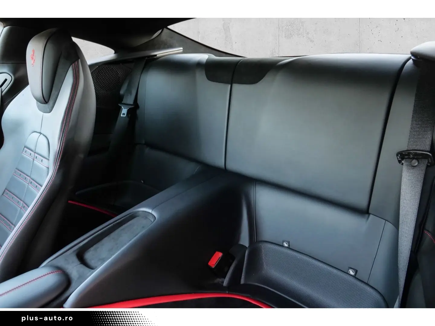 FERRARI Roma  ADAS Carbon LED Alcantara JBL MagneRide Ma