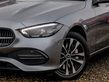 MERCEDES-BENZ C 300 e    9G-TRONIC    Avantgarde    313cp