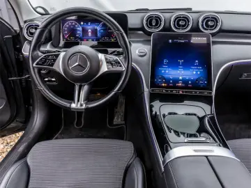 MERCEDES-BENZ C 300 e    9G-TRONIC    Avantgarde    313cp