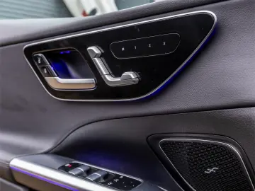 MERCEDES-BENZ C 300 e    9G-TRONIC    Avantgarde    313cp