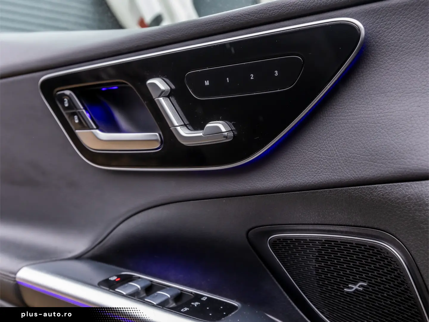 MERCEDES-BENZ C 300 e    9G-TRONIC    Avantgarde    313cp