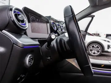 MERCEDES-BENZ C 300 e    9G-TRONIC    Avantgarde    313cp