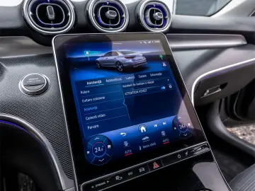 MERCEDES-BENZ C 300 e    9G-TRONIC    Avantgarde    313cp