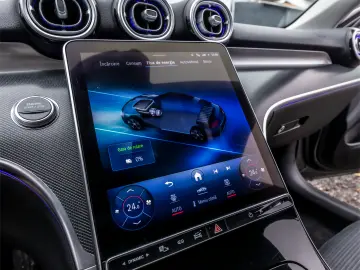 MERCEDES-BENZ C 300 e    9G-TRONIC    Avantgarde    313cp