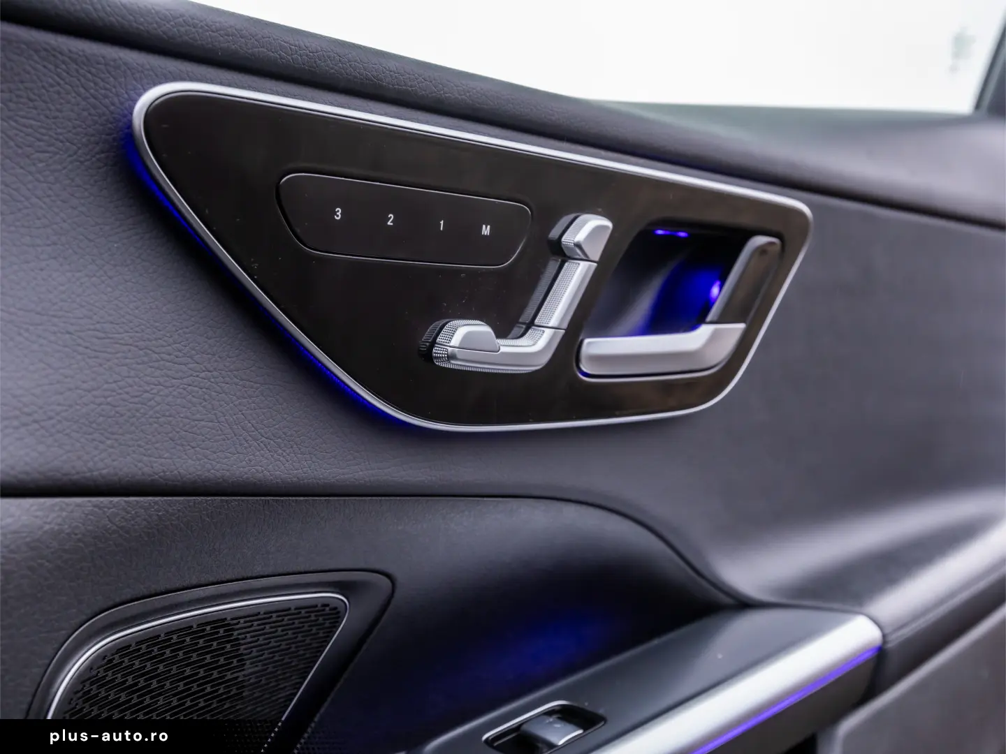 MERCEDES-BENZ C 300 e    9G-TRONIC    Avantgarde    313cp