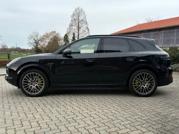 PORSCHE Cayenne E-Hy Platinum HUD 360  BOSE ACC MJ23