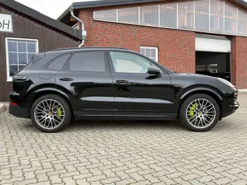PORSCHE Cayenne E-Hy Platinum HUD 360  BOSE ACC MJ23