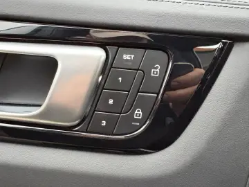 PORSCHE Cayenne E-Hy Platinum HUD 360  BOSE ACC MJ23