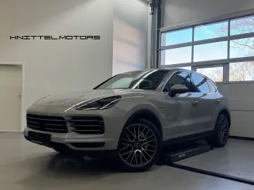 PORSCHE Cayenne Hybrid Kreide Massage Burmester Sitzluft