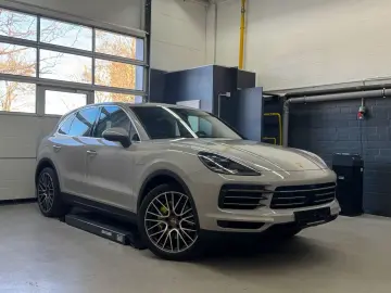 PORSCHE Cayenne Hybrid Kreide Massage Burmester Sitzluft