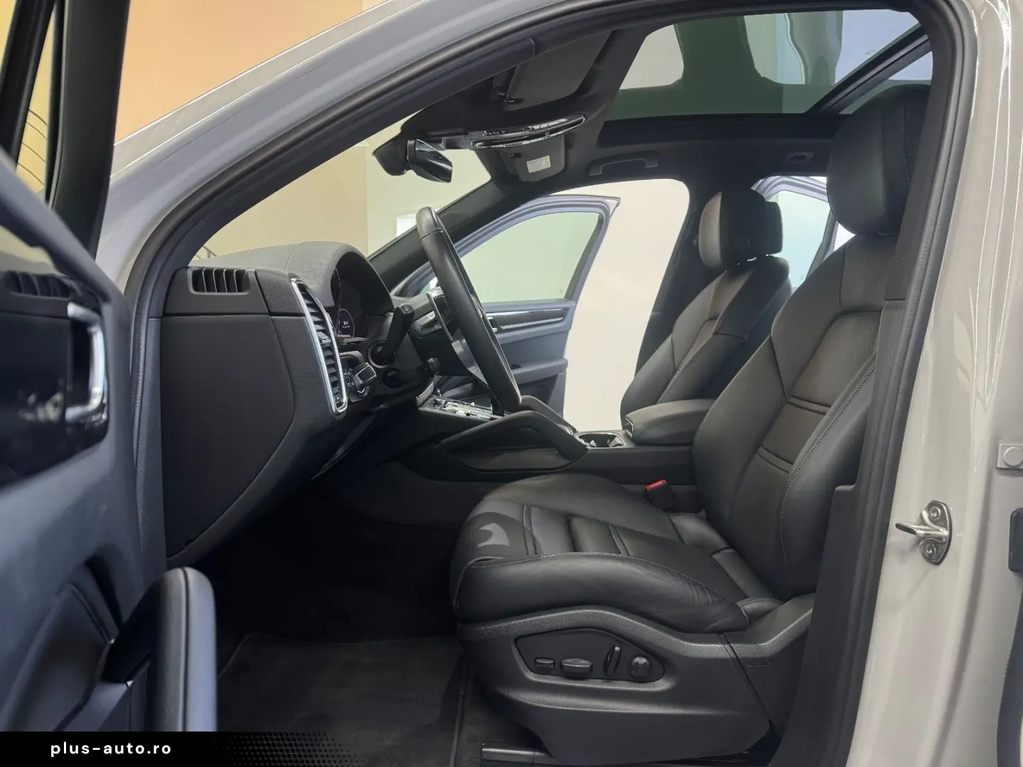 PORSCHE Cayenne Hybrid Kreide Massage Burmester Sitzluft