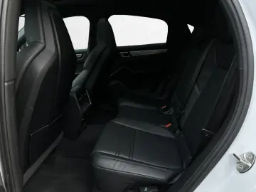 PORSCHE Cayenne E-Hybrid LED-Matrix Surround View