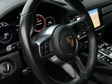PORSCHE Cayenne E-Hybrid LED-Matrix Surround View