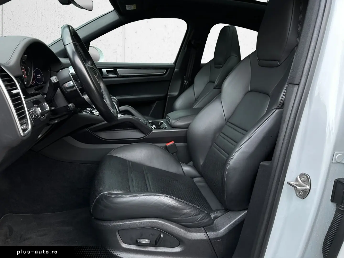 PORSCHE Cayenne E-Hybrid LED-Matrix Surround View