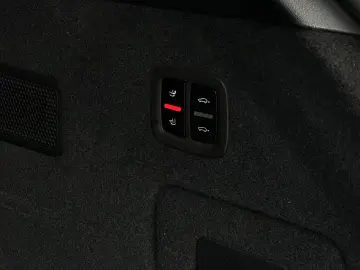 PORSCHE Cayenne E-Hybrid LED-Matrix Surround View