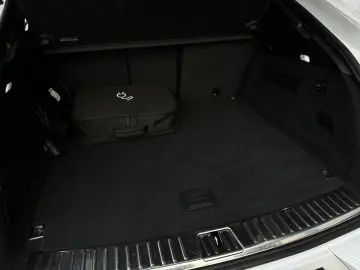 PORSCHE Cayenne E-Hybrid LED-Matrix Surround View