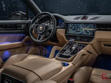 PORSCHE Cayenne E-Hyb PlatinumEdt 21  SportDesign Pano