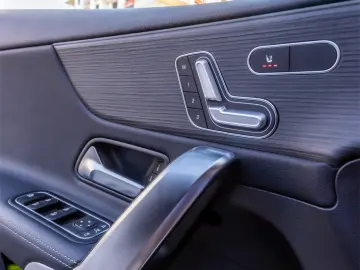 MERCEDES-BENZ A 250 e 8G-DCT Progressive 218cp Facelift