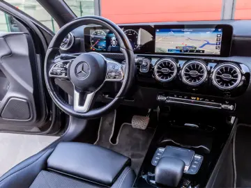 Mercedes A180 136 cp Cutie automata 7G - DCT 1.4 benzina