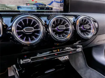 Mercedes A180 136 cp Cutie automata 7G - DCT 1.4 benzina