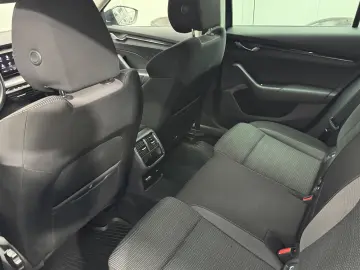 Skoda Octavia Combi 2.0 TDI DSG Ambition