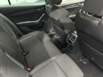 Skoda Octavia Combi 2.0 TDI DSG Ambition