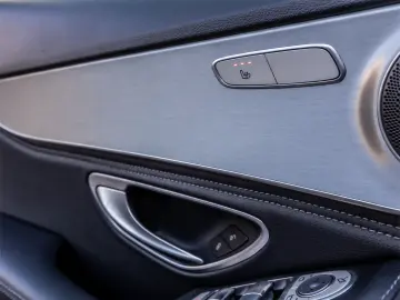 MERCEDES-BENZ C 220d BlueTEC 7G-TRONIC Avantgarde 170cp